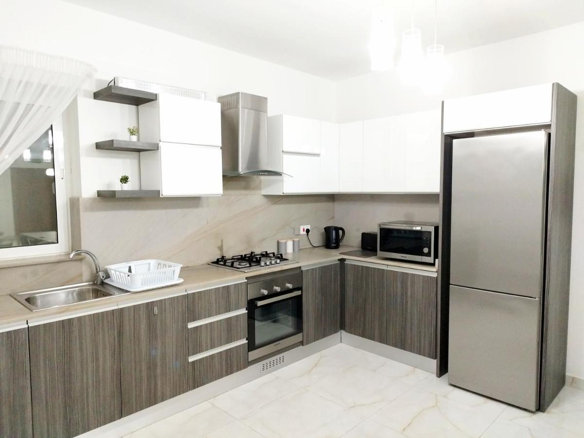 Large And Modern Apartment In The Centre Of Malta Mosta Luaran gambar