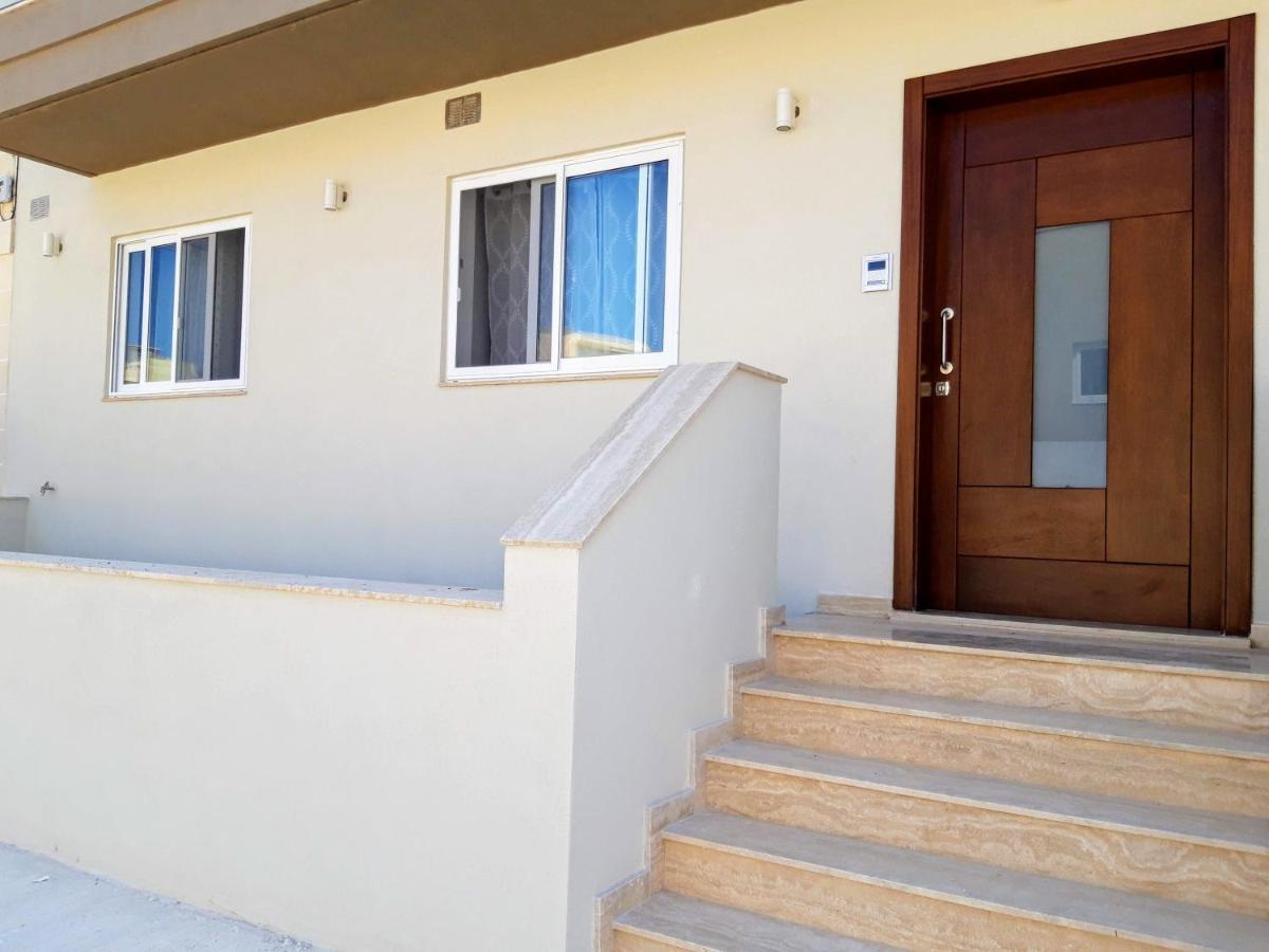 Large And Modern Apartment In The Centre Of Malta Mosta Luaran gambar