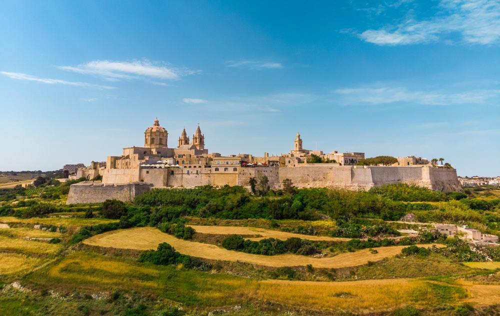 Large And Modern Apartment In The Centre Of Malta Mosta Luaran gambar